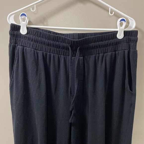 Like NEW AnyBody Cozy Knit Joggers - Picture 2 of 2